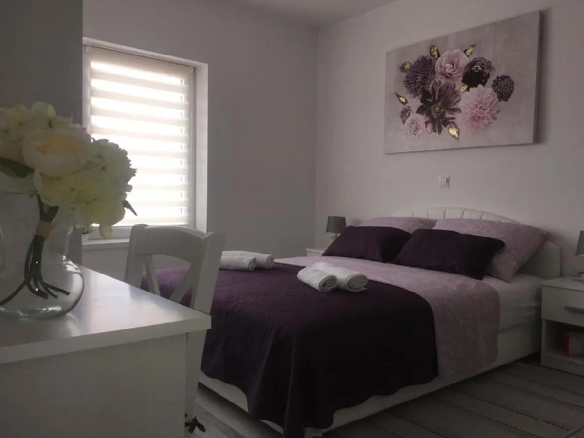 Apartman Lidija Dinjiška Daire