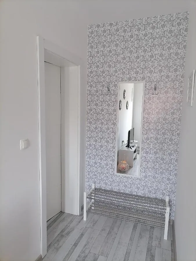 Apartman Lidija Dinjiška Daire
